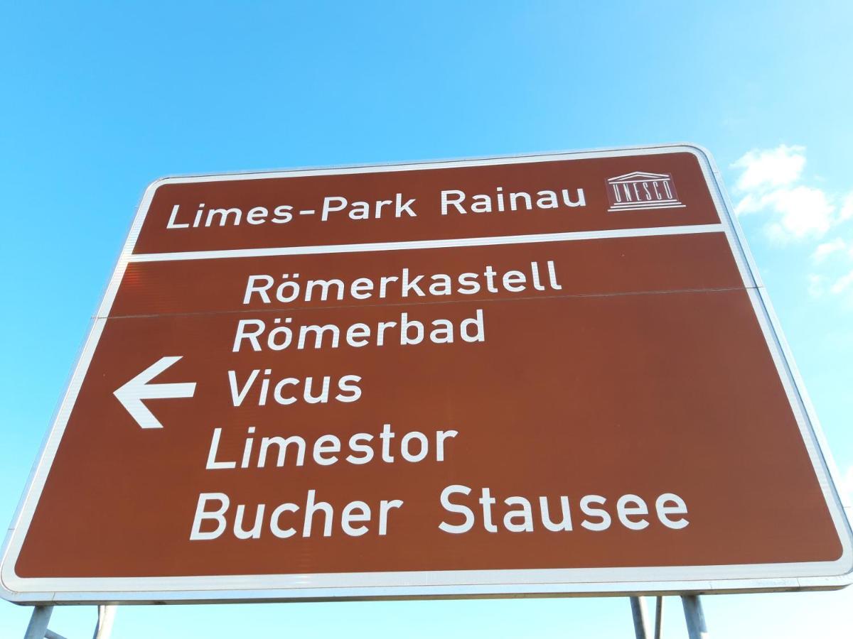 Limes Apartment -Uebernachten Am Limes- Rainau Exteriör bild